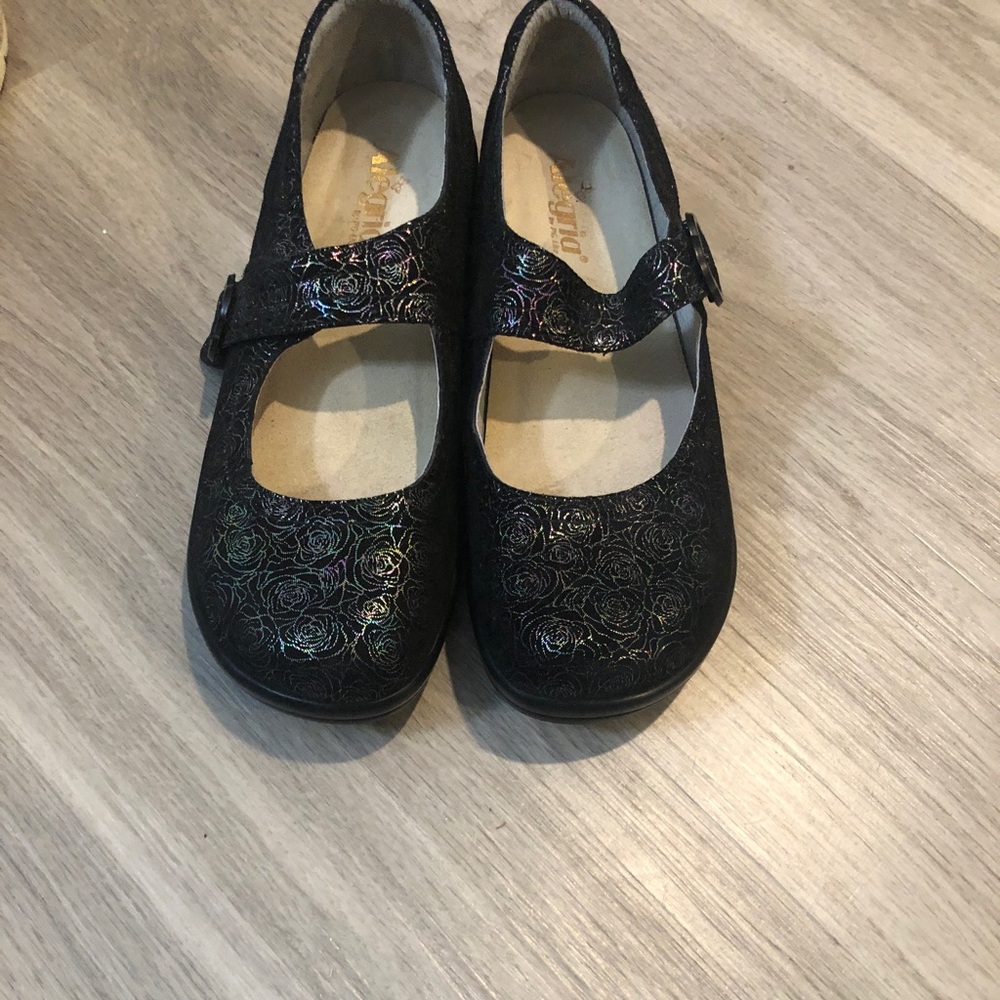 Algeria black with metallic rose Mary Jane’s